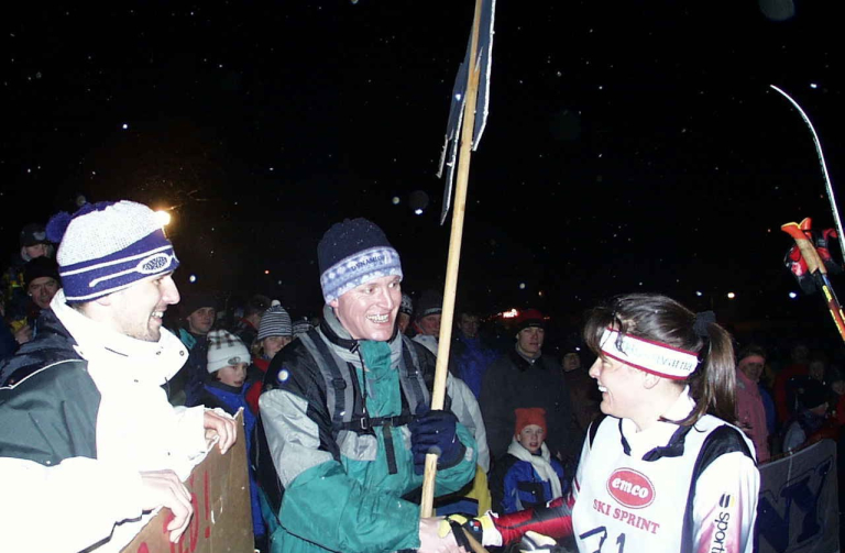 Zuzana Kocumová na nočních sprinterských závodech v běhu na lyžích v Bedřichově v roce 2000